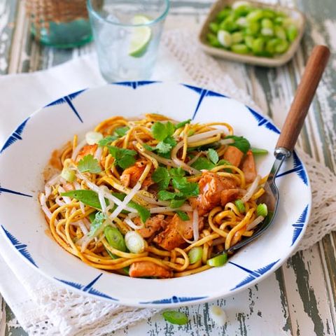 Spiced-up salmon noodles