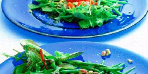 Food, Dishware, Ingredient, Leaf vegetable, Produce, Plate, Vegetable, Tableware, Cuisine, Serveware, 