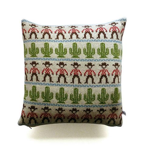 Green, Textile, Cushion, Red, Pattern, Linens, Home accessories, Rectangle, Maroon, Creative arts, 