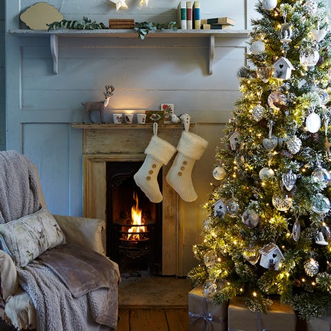 Fireplace Decor Ideas For Christmas Christmas Decorations