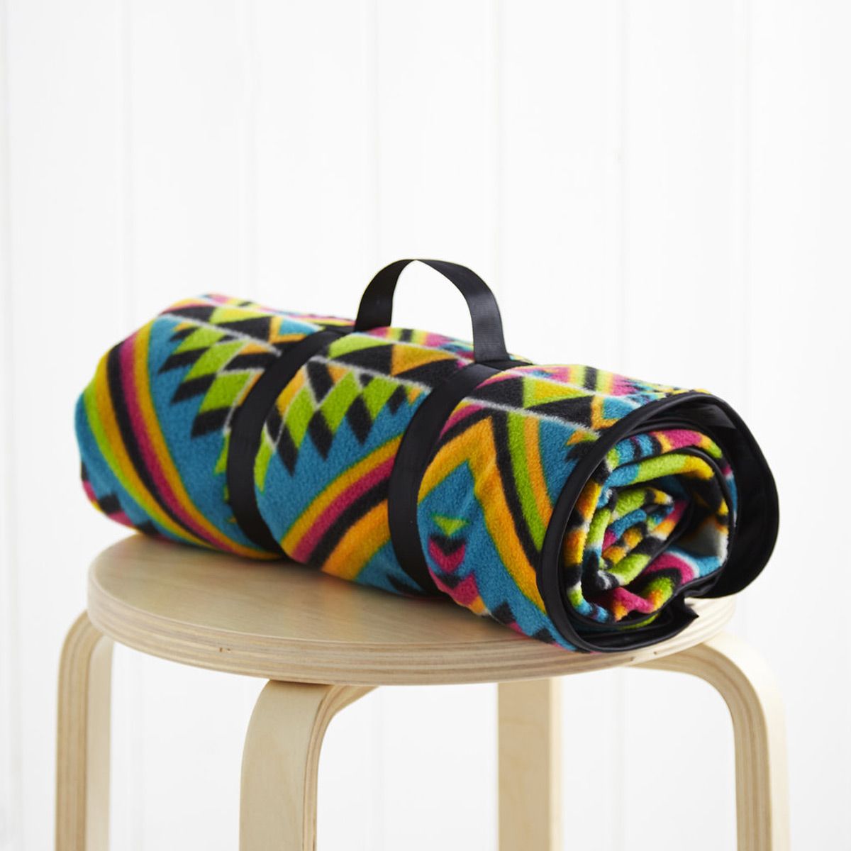 8 Of The Best Picnic Blankets