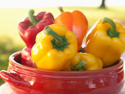 Bell pepper, Whole food, Yellow, Food, Natural foods, Produce, Ingredient, Vegan nutrition, Local food, Bell peppers and chili peppers, 