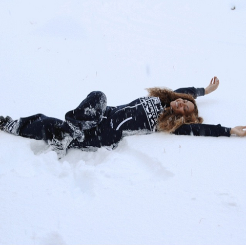 Winter, Snow, Knee, Freezing, Glove, Playing in the snow, Boot, Snow angel, Outdoor shoe, Active pants, 