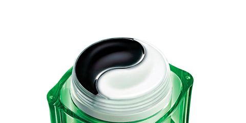 Product, Green, Lens, Lid, Camera accessory, Cylinder, Circle, Food storage containers, Silver, Brand, 