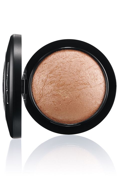 Brown, Peach, Tints and shades, Tan, Beige, Photography, Face powder, Circle, Shadow, Cosmetics, 