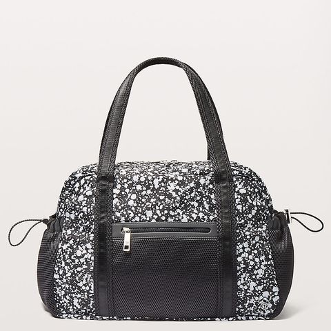 Handbag, Bag, Black, Shoulder bag, Product, Fashion accessory, Black-and-white, Beauty, Monochrome photography, Design, 