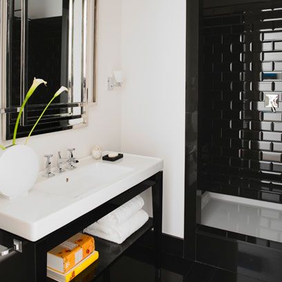 Bathroom sink, Room, Architecture, Plumbing fixture, Property, Interior design, Tap, Wall, Glass, Sink, 