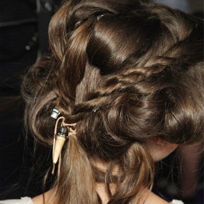 Earrings, Brown, Hairstyle, Style, Fashion accessory, Long hair, Beauty, Brown hair, Liver, Hair accessory, 