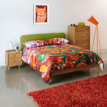 Wood, Room, Bed, Green, Bedroom, Red, Interior design, Bedding, Textile, Wall, 