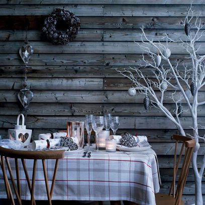 Wood, Tablecloth, Branch, Twig, Furniture, Table, Room, Linens, Home, Dining room, 
