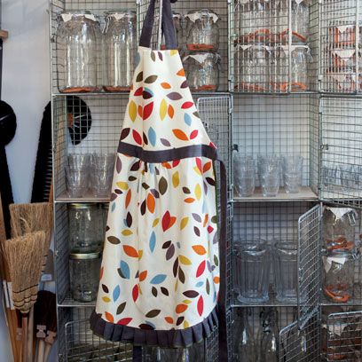 Apron, Home accessories, Day dress, One-piece garment, Pattern, Mesh, Pet supply, Cage, Cone, 