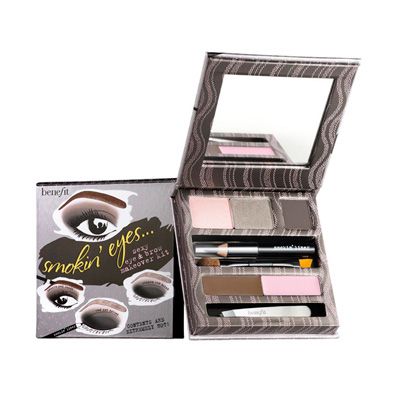 Brown, Eye shadow, Brush, Cosmetics, Lavender, Beige, Lipstick, Box, Coffee, Rectangle, 