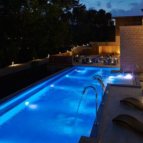 Swimming pool, Property, Lighting, Home, Leisure, House, Real estate, Night, Sky, Architecture, 