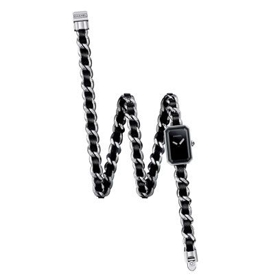 Line, Font, Chain, Black-and-white, Rope, Symbol, Silver, Hardware accessory, Still life photography, Strap, 
