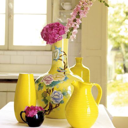 Serveware, Yellow, Flower, Artifact, Porcelain, Glass, Ceramic, Dishware, Interior design, Vase, 