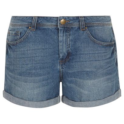 Ladies summer shorts | What to wear on holiday