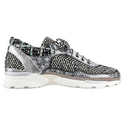 Footwear, Product, Athletic shoe, White, Style, Pattern, Line, Carmine, Sneakers, Fashion, 