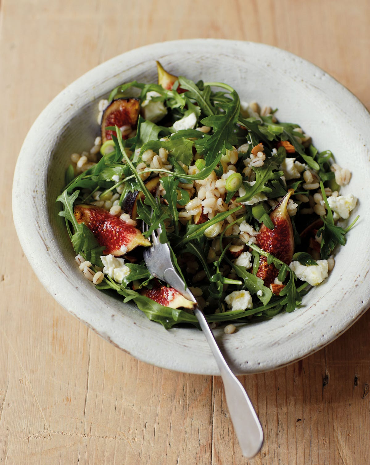 Barley salad with figs and rocket