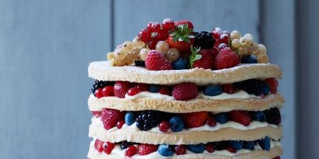 Food, Sweetness, Cuisine, Ingredient, Dessert, Cake, Baked goods, Serveware, Fruit, Cake decorating, 