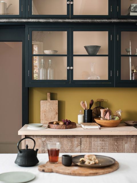 Cherished Gold Kitchen Alcove Black Cabinets Wooden Worktops Dulux Red Online ?resize=480 *