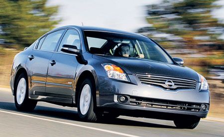 2010 Nissan Altima Sedan Review Car And Driver