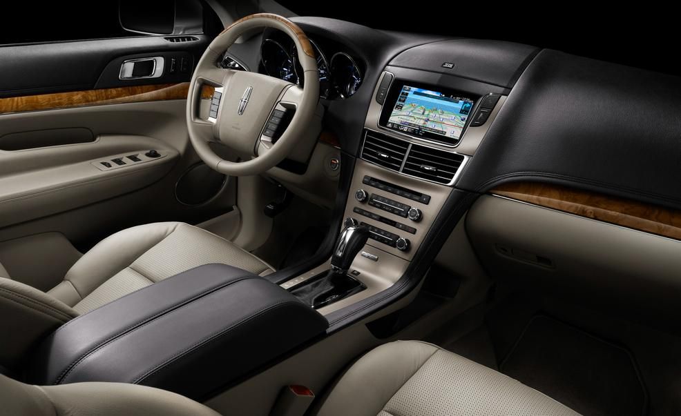 Lincoln Mkt Reviews Price Photos And Specs Car Lincoln Mkt Reviews Price Photos And Specs Car Driver
