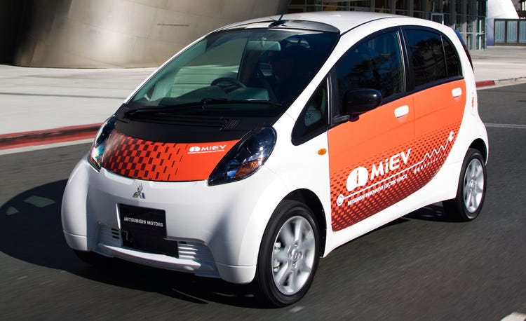 2013 Fiat 500e Ev First Drive Review Car And Driver