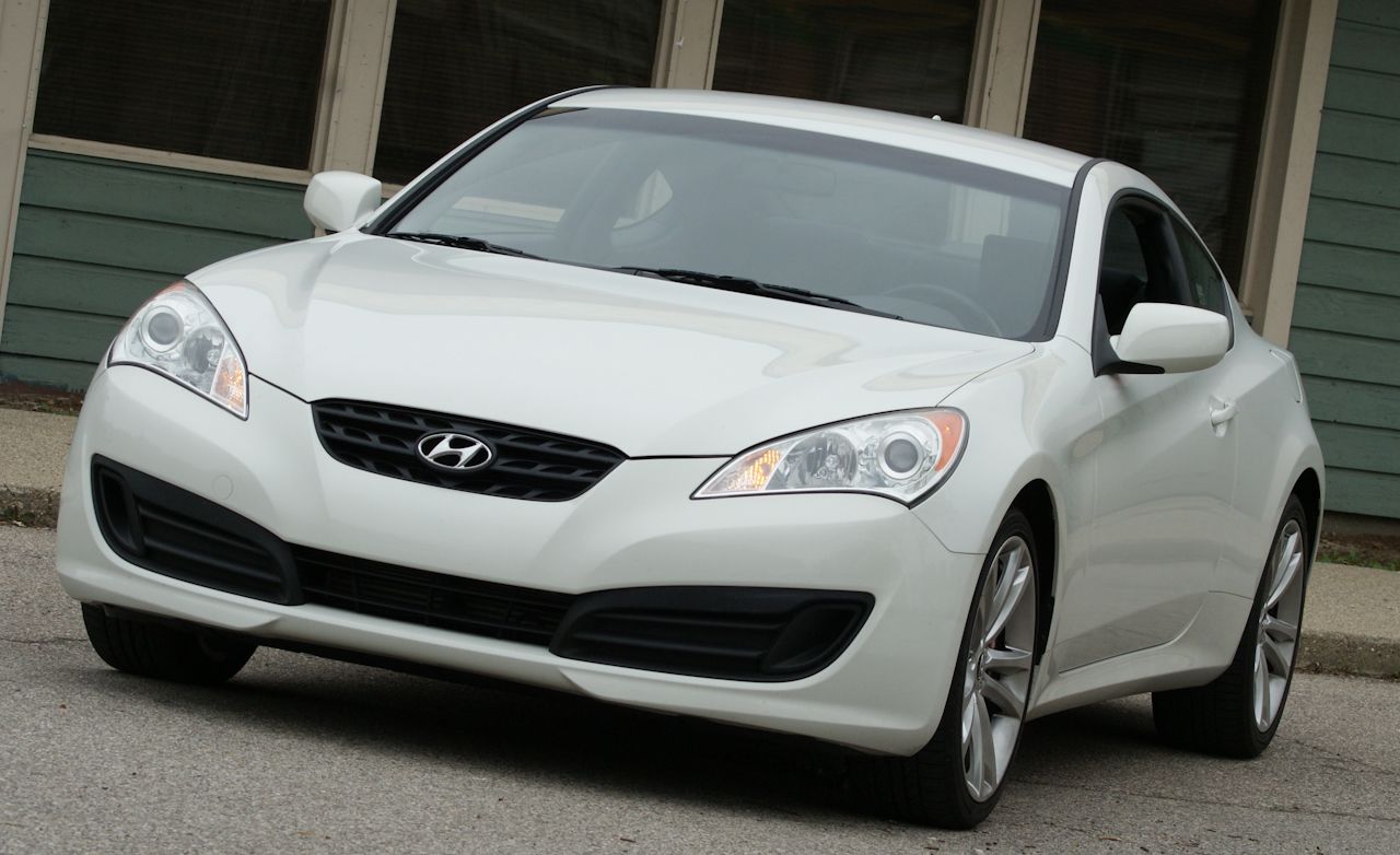 Hyundai Genesis Coupé automatische vs manuelle es
