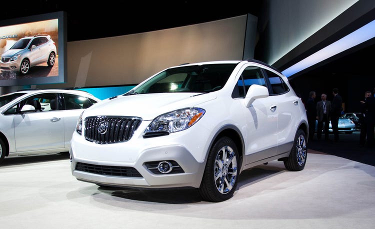 2015 Chevrolet Trax Photos And Info News Car And Driver