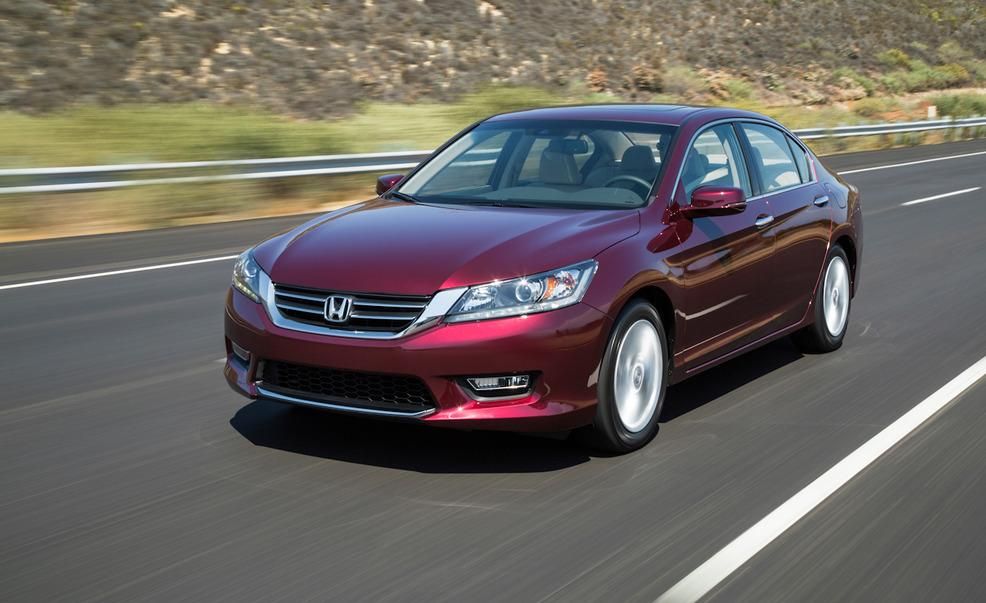 2013 Honda Accord EX-L V6 sedan Pictures | Photo Gallery | Car and Driver