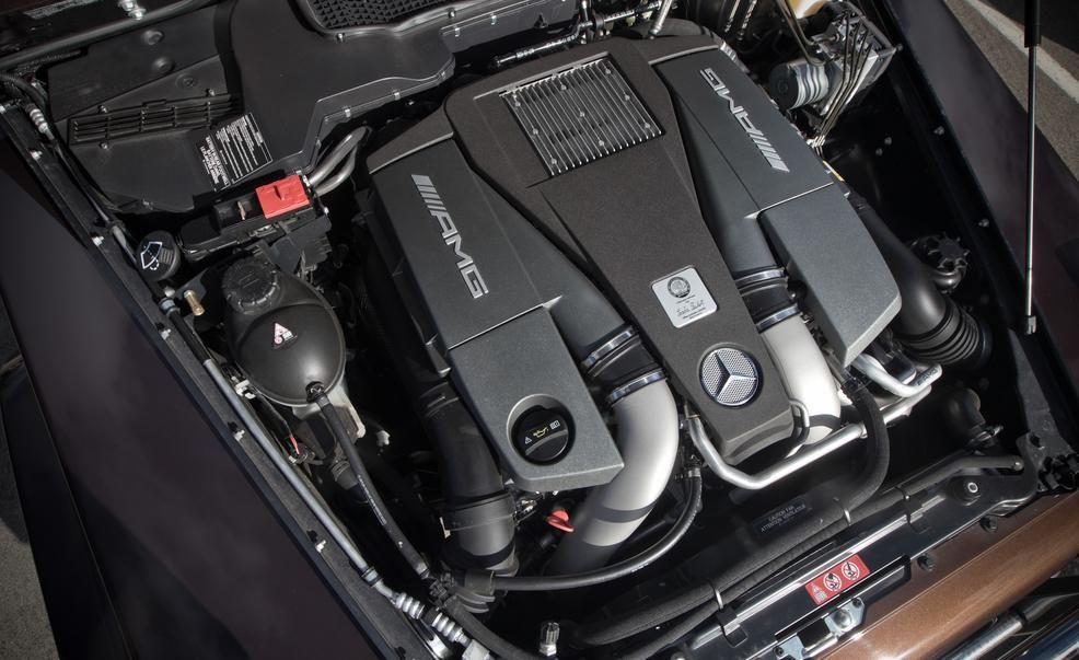 Мотор гелика. G65 AMG мотор. Mercedes g63 AMG 2020 АКБ. Mercedes Benz g65 двигатель. Двигатель с Мерседес g63.
