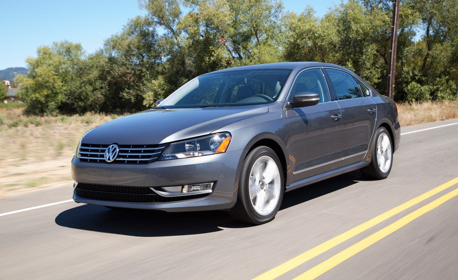 pre-owned-2015-volkswagen-passat-1-8t-sport-fwd-4-door-sedan