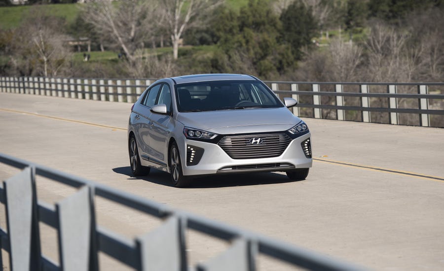 2018 Hyundai Ioniq Plug In Hybrid First Drive Review Car And Driver 6656