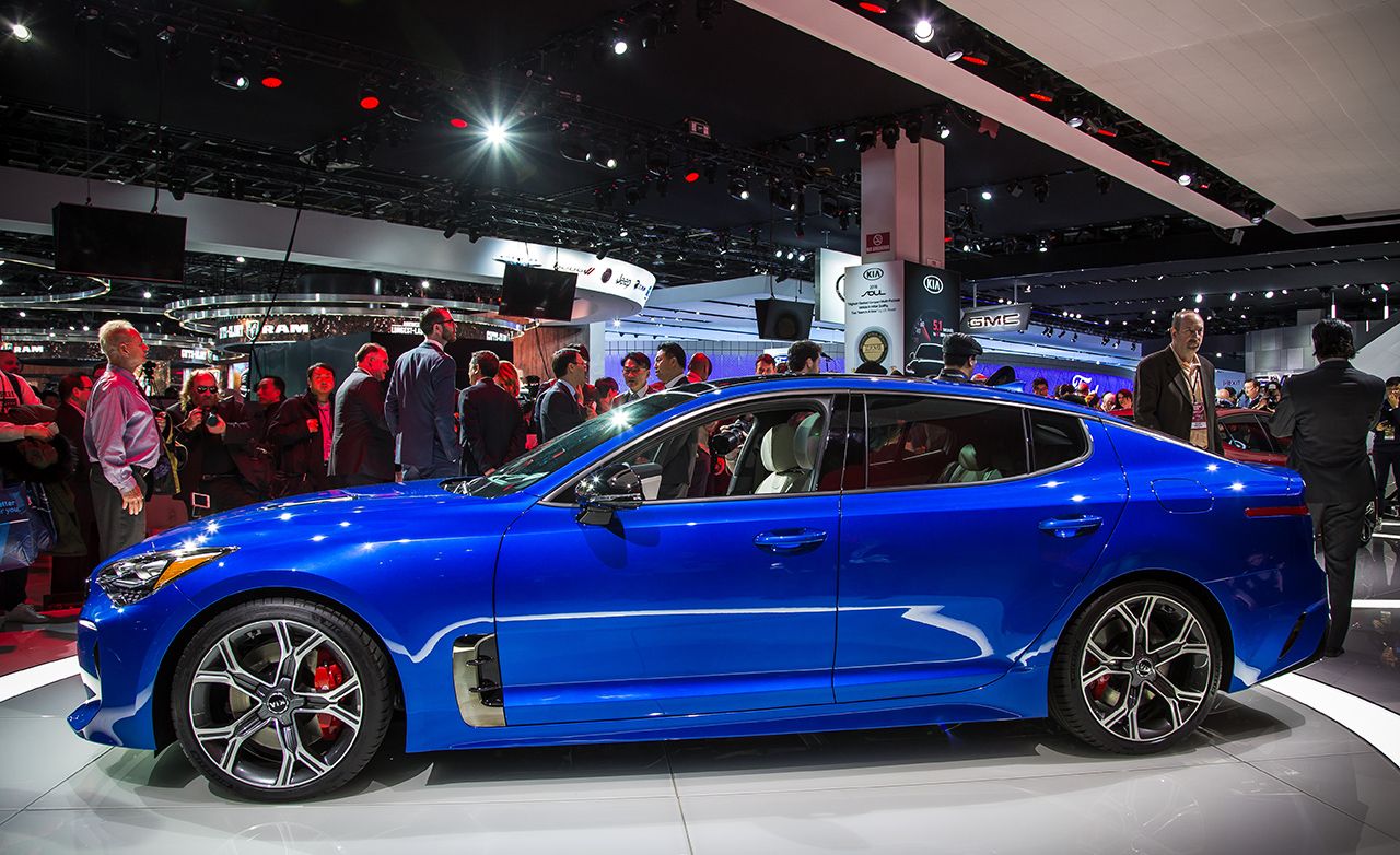 2018 kia stinger sports sedan photos and info news car and driver photo 674389 s original