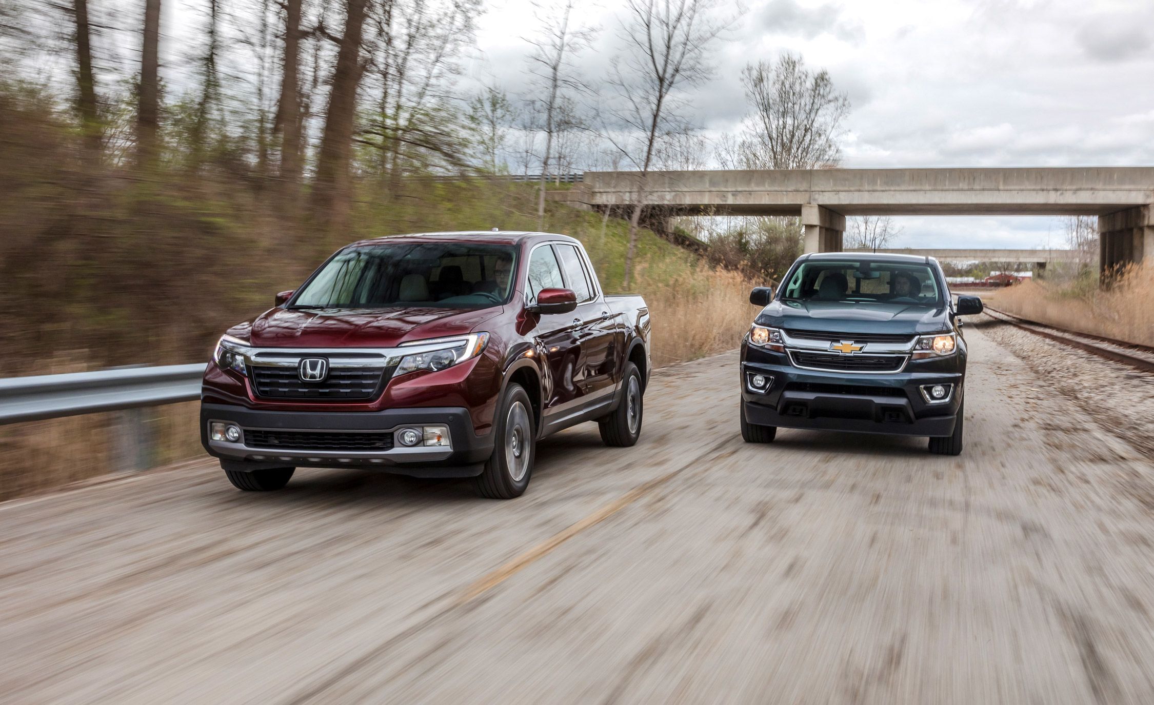 2017 Chevrolet Colorado 4WD vs. Honda Ridgeline AWD Comparison Test