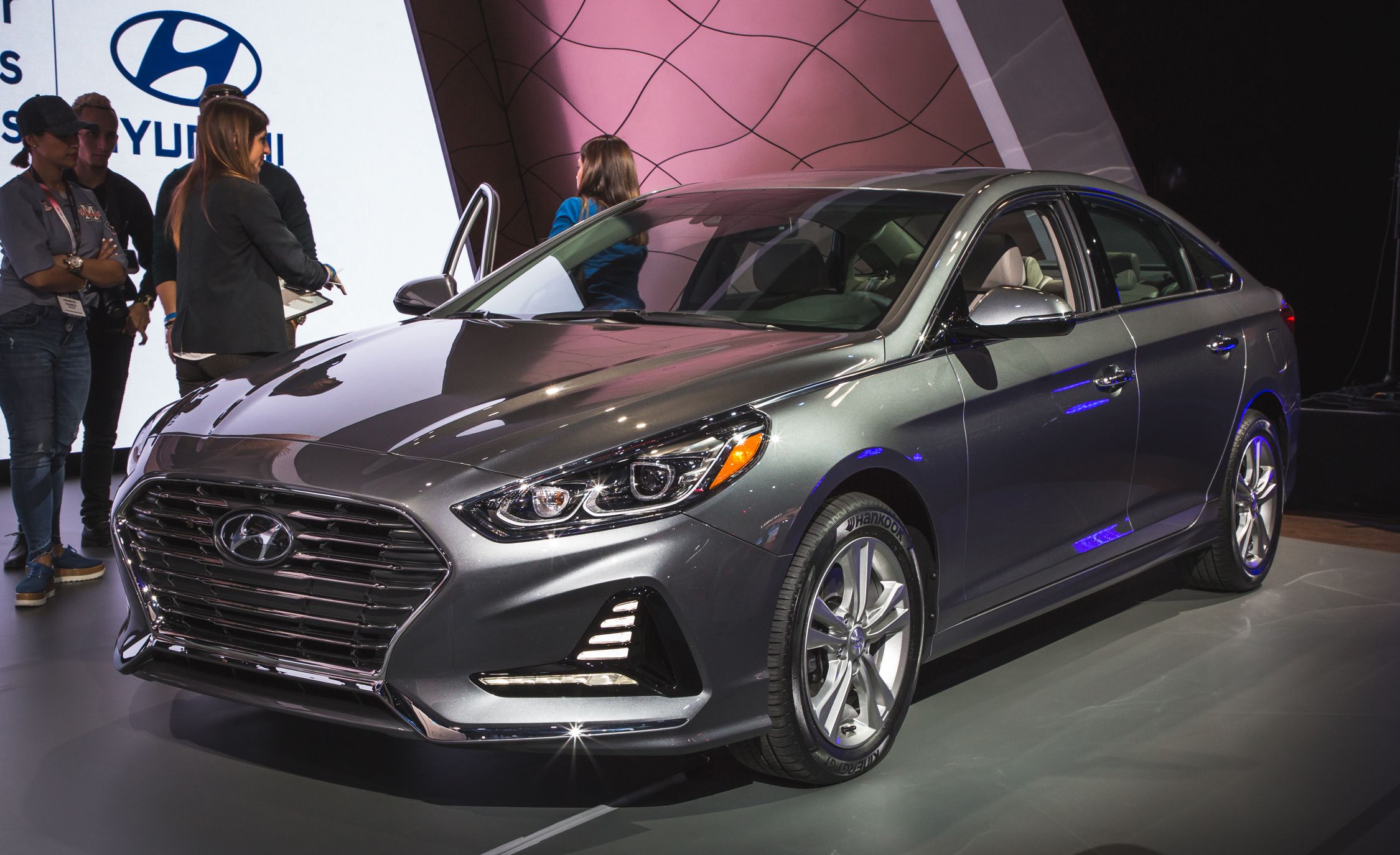 2018 Hyundai Sonata Photos And Info News Car And Driver