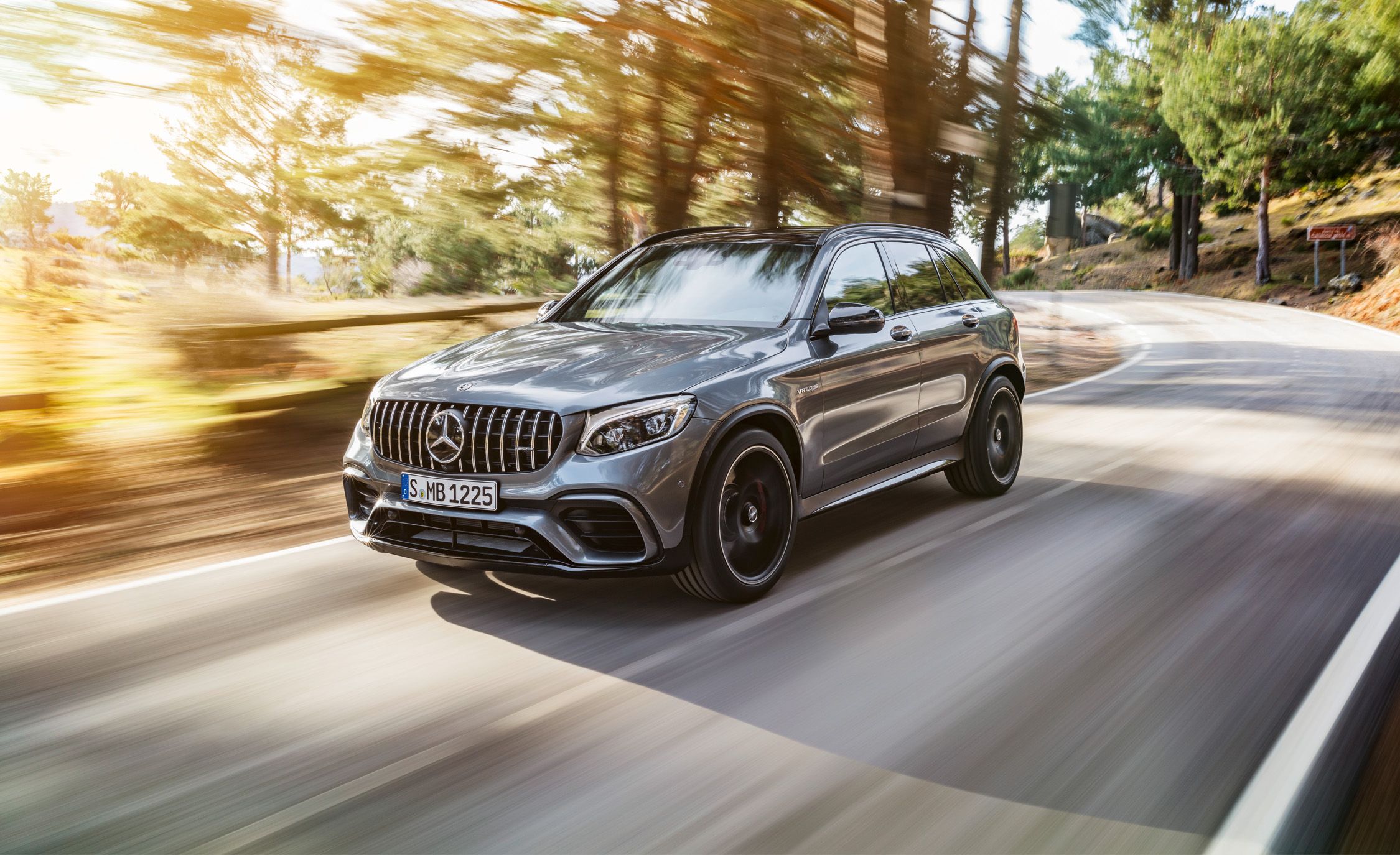 2017 Mercedes Amg Glc43 First Drive Reviews Car And Driver