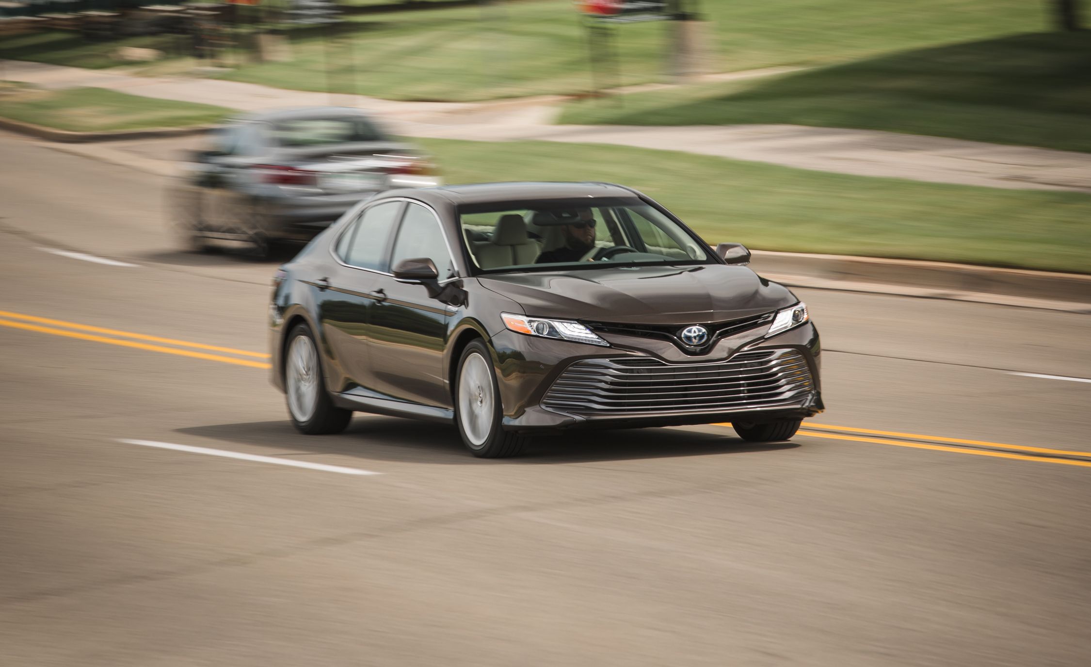 2018 Toyota Camry XLE Hybrid Test  Review  Car and Driver