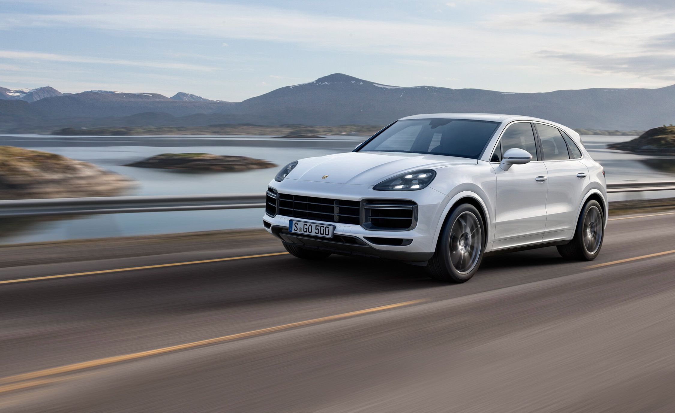 Resultado de imagem para 2018 Porsche Cayenne PHEV