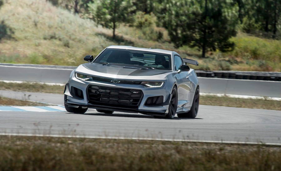 2018-chevrolet-camaro-zl1-1le-test-review-car-and-driver-photo-690063-s-original.jpg