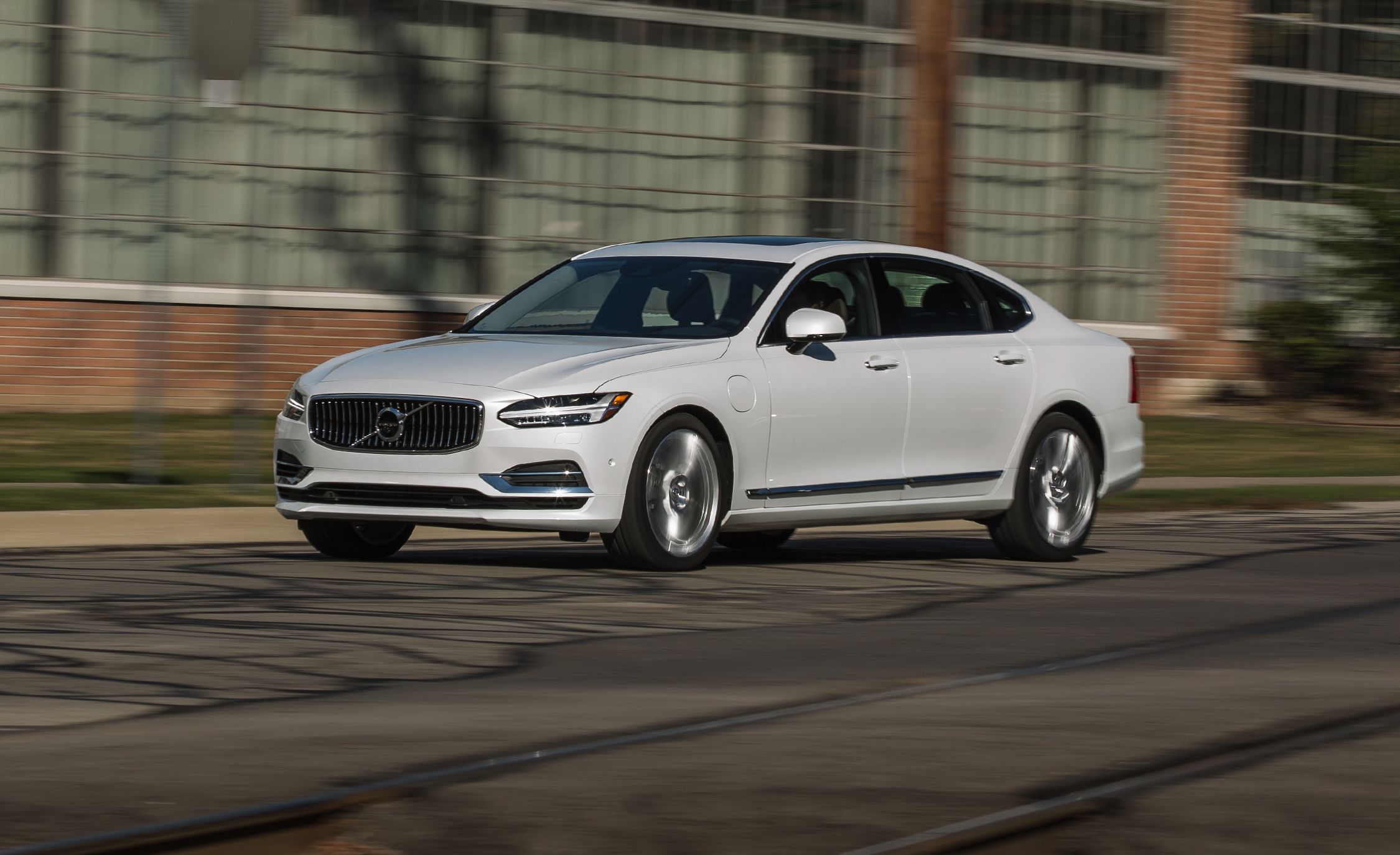 2018 Volvo S90 T8 AWD PlugIn Hybrid Test  Review  Car and Driver