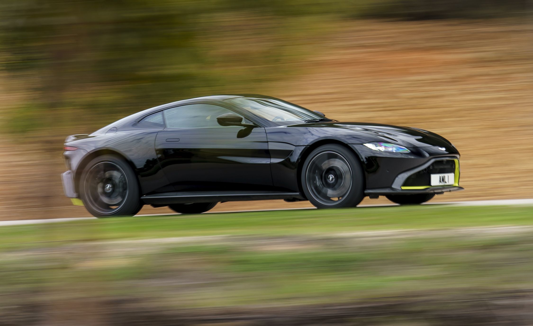 2020 Aston Martin Vantage Reviews | Aston Martin Vantage Price, Photos