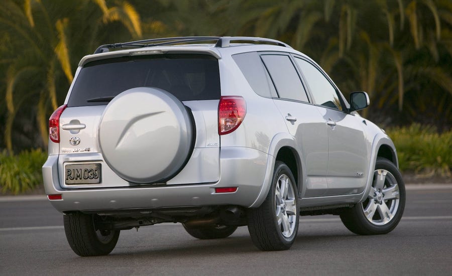 2008-toyota-rav4-photo-196393-s-original.jpg