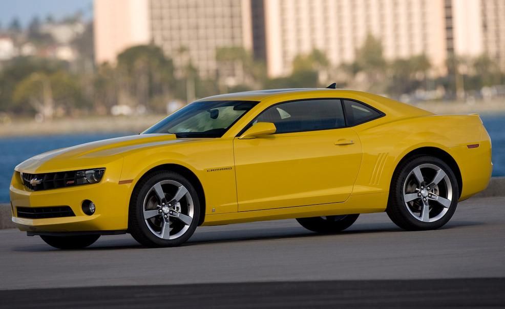 2010 Chevrolet Camaro LT/RS Pictures | Photo Gallery | Car and Driver