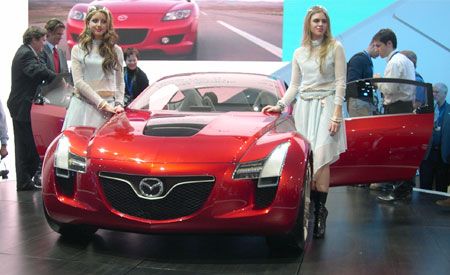 https://hips.hearstapps.com/amv-prod-cad-assets.s3.amazonaws.com/images/media/267440/mazda-kabura-concept-photo-149303-s-original.jpg