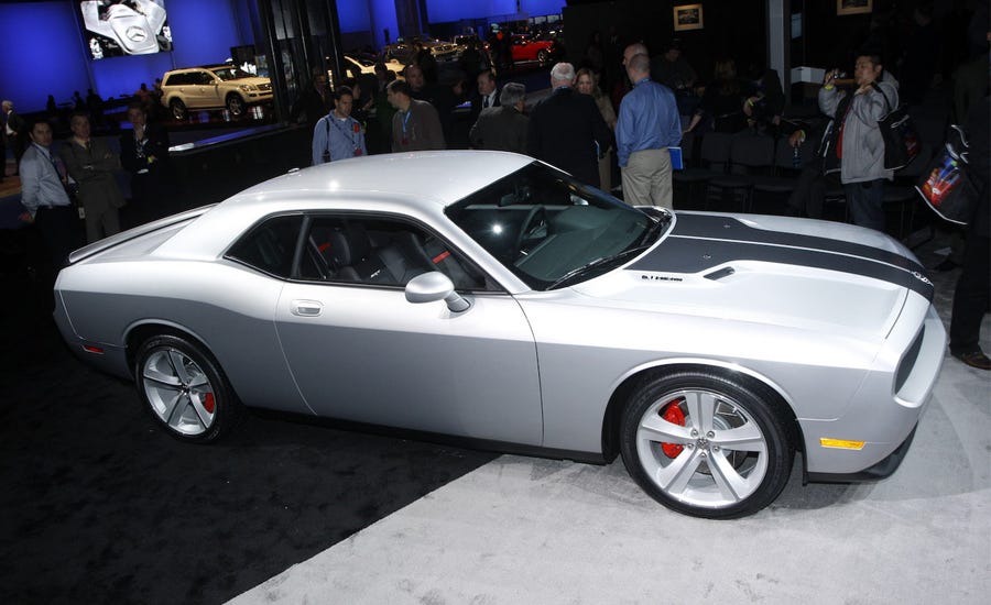 2009 Dodge Challenger SE, R/T, and SRT8