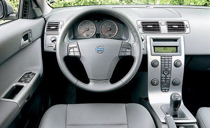 Volvo s40 2004 review