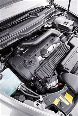 Volvo V50 T5 Awd The V50 Keeps Same Basic Proportions As V40 All Wagon S Dimensions Are Within A Few Inches Of That Earlier Model But By Moving Wheels