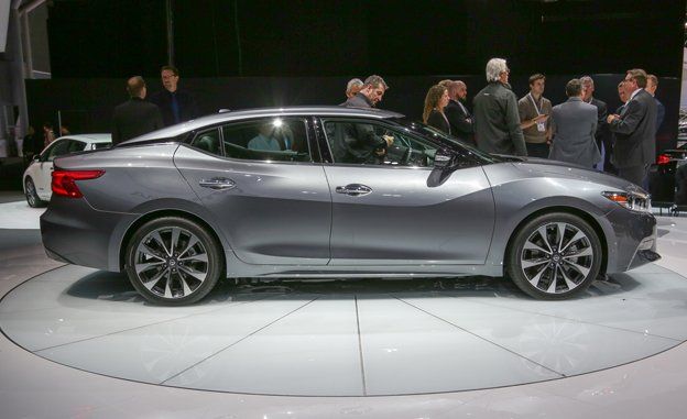 2016 Nissan Maxima Debuts In New York News Car And Driver