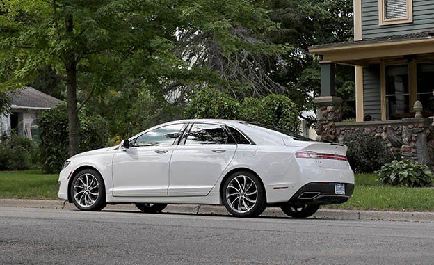 Lincoln Mkz Reviews Price Photos And Specs Car Lincoln Mkz Reviews Price Photos And Specs Car Driver